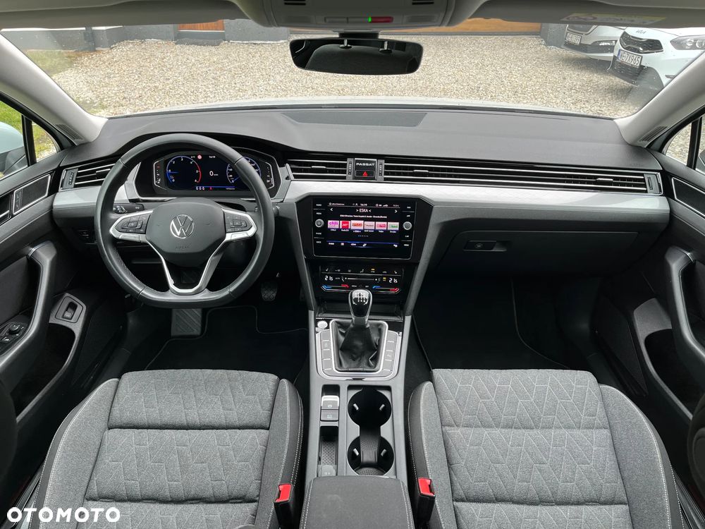 Volkswagen Passat Variant 2.0 TDI EVO Business - 8