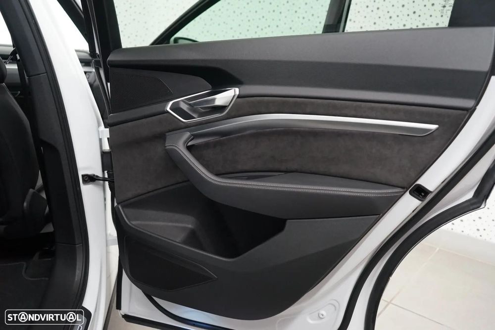 Audi e-tron 50 quattro S line - 55