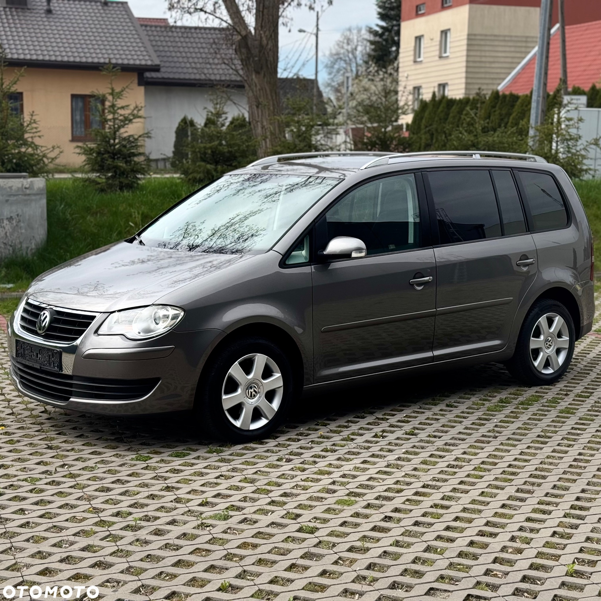 Volkswagen Touran - 7