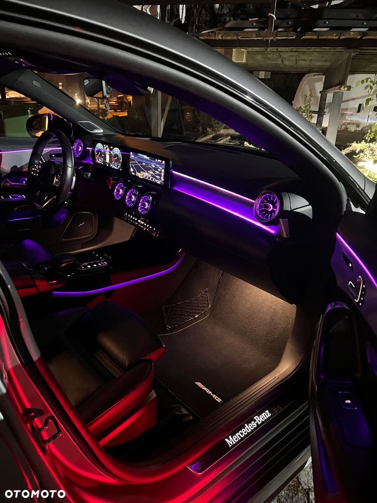 Mercedes-Benz CLA 250 4-Matic AMG Line 7G-DCT - 21