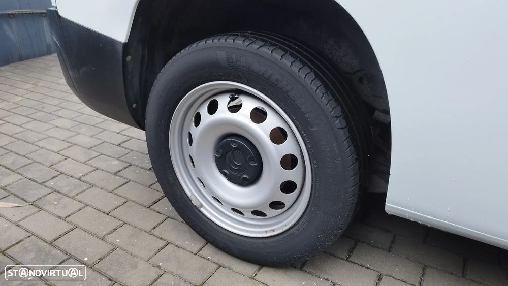 Peugeot PARTNER - 28