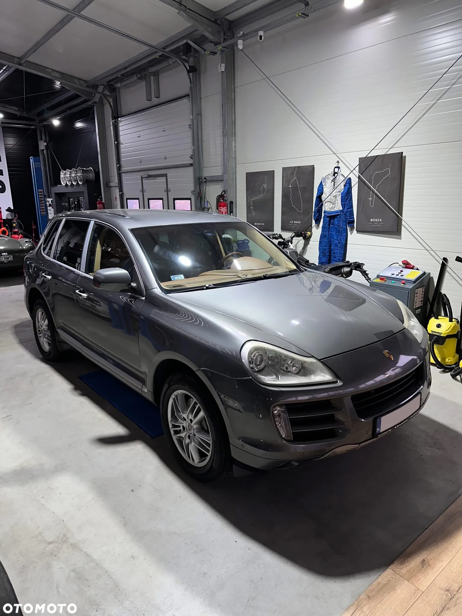 Porsche Cayenne - 3