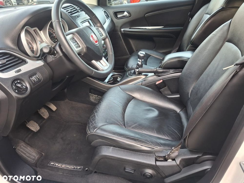 Fiat Freemont 2.0 Multijet Urban - 26