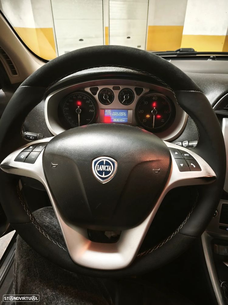 Lancia Delta 1.6 M-Jet Platino - 9