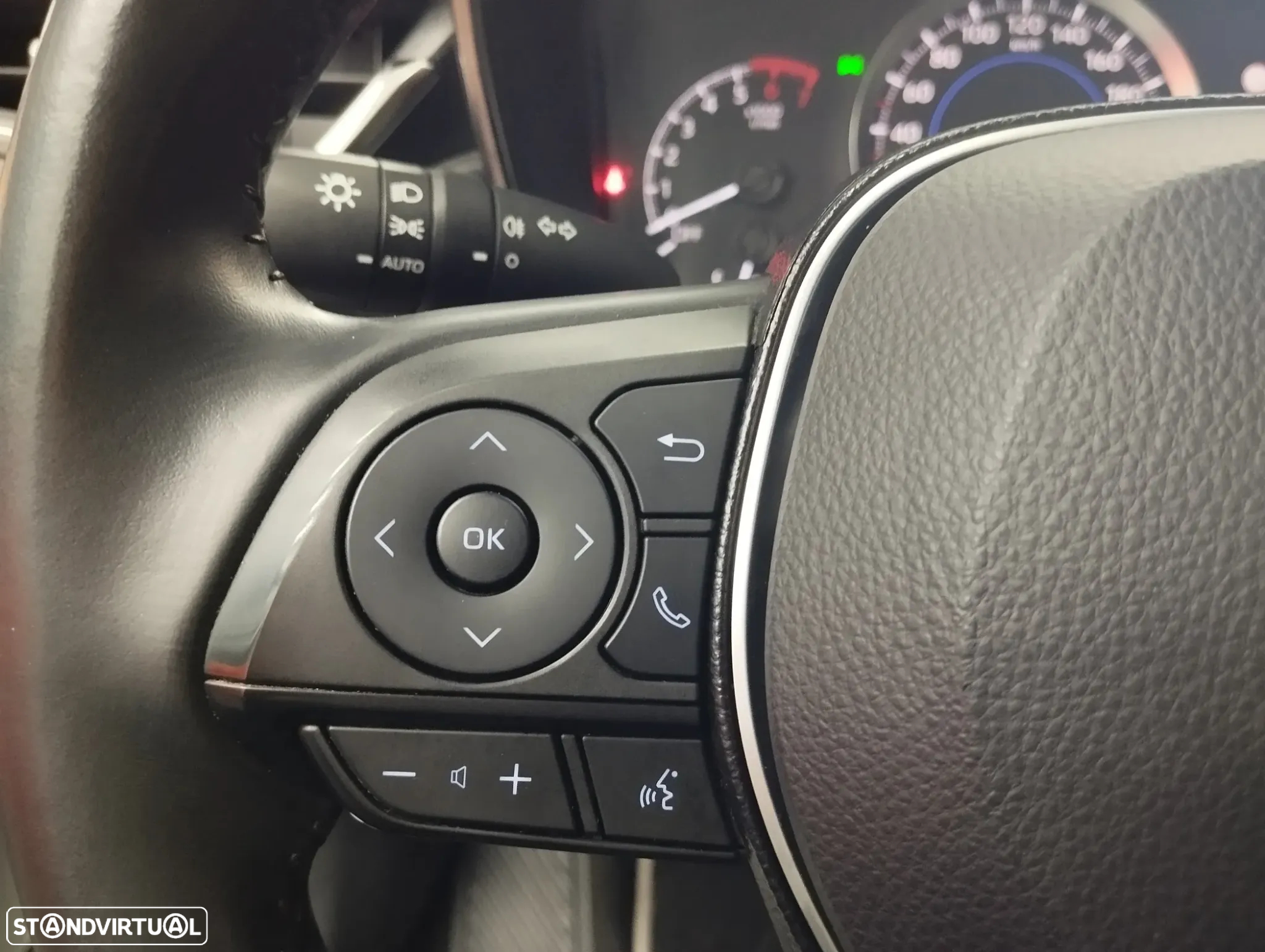 Toyota Corolla 1.8 Hybrid Comfort - 19