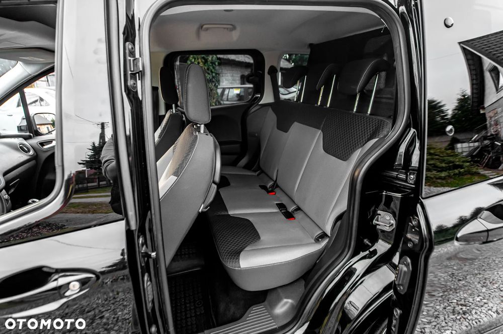 Ford Tourneo Courier 1.0 EcoBoost S&S Titanium - 18