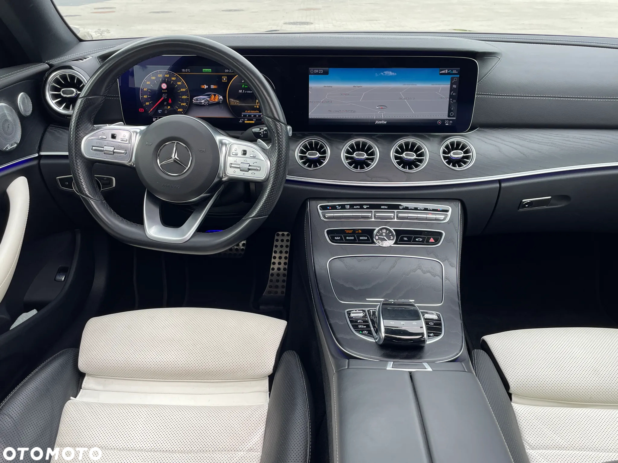 Mercedes-Benz Klasa E 300 Coupe 9G-TRONIC - 13