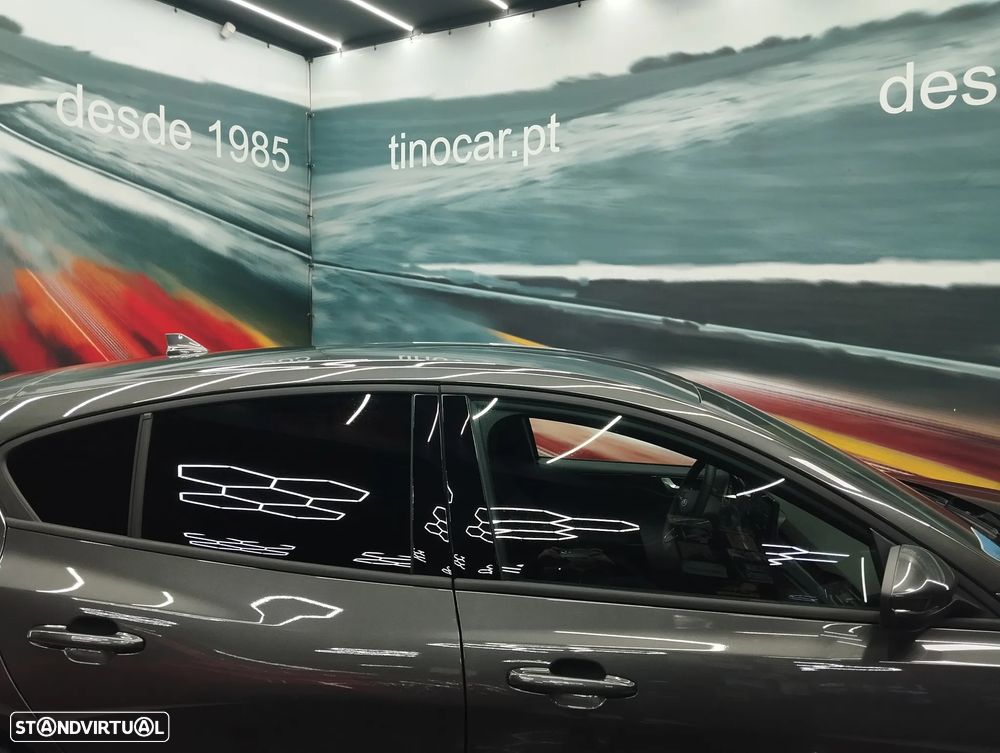 Ford Focus 1.0 EcoBoost MHEV ST-Line - 11