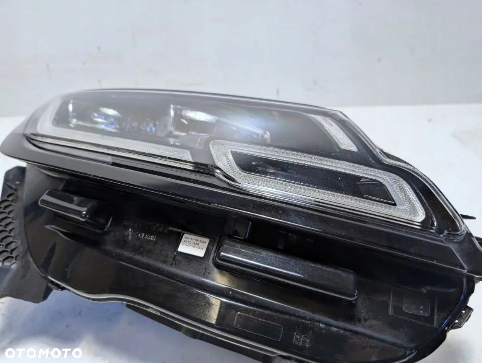 Komplet lamp przednich Range Rover Velar L560 18MY HIGH VERSION - 11