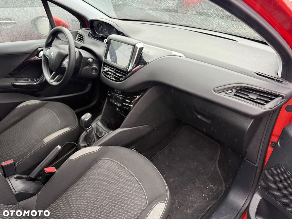 Peugeot 208 1.6 BlueHDi Allure S&S - 7