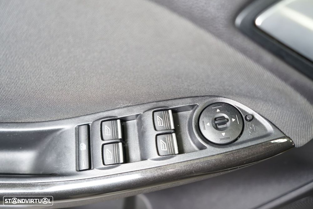 Ford Focus SW 1.0 EcoBoost Business - 22