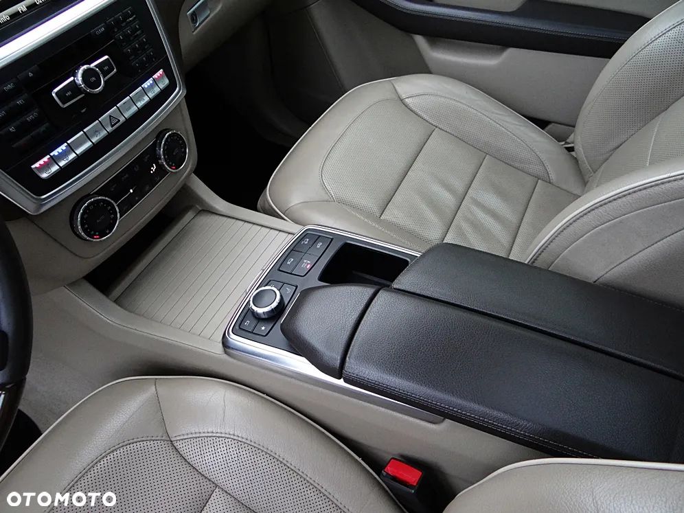 Mercedes-Benz ML 350 BlueTEC 4MATIC 7G-TRONIC - 31