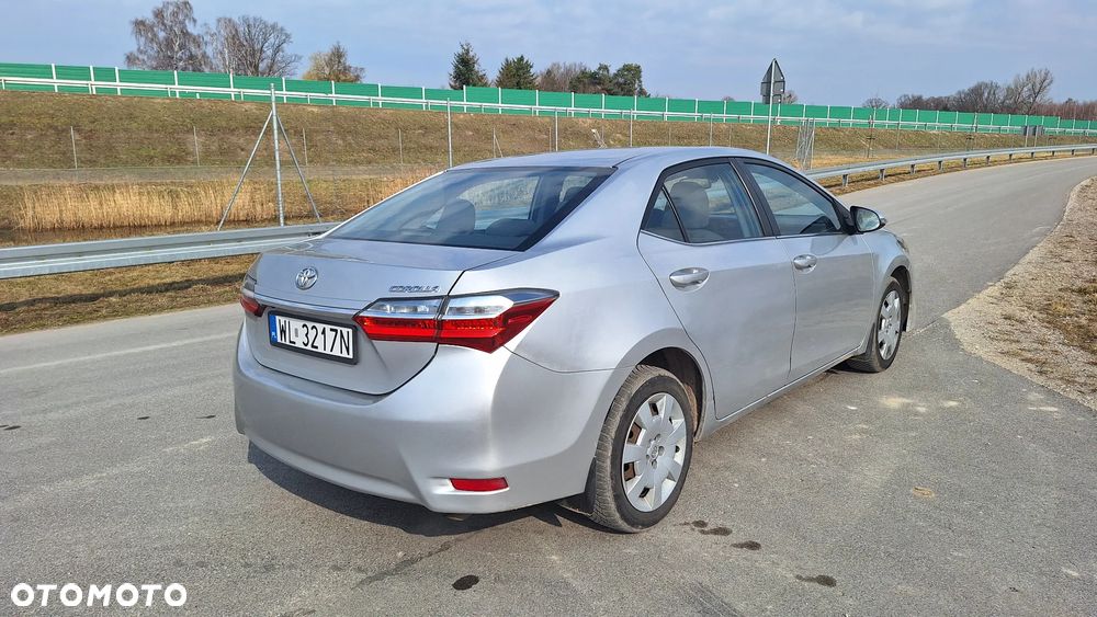 Toyota Corolla 1.6 Comfort - 3