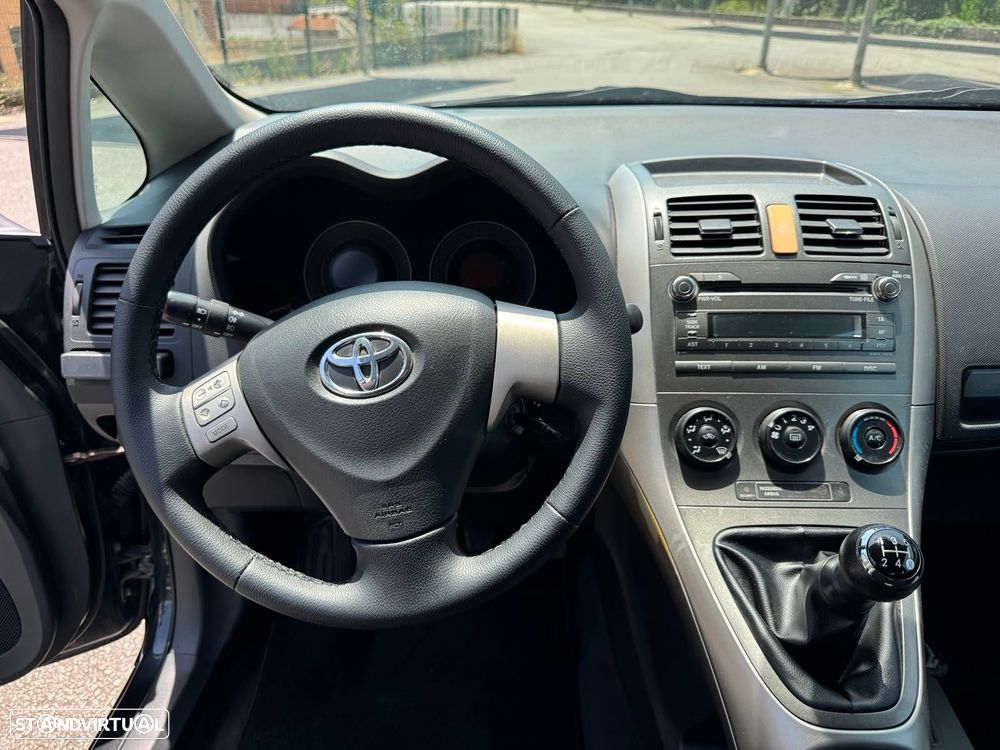 Toyota Auris 1.4 D-4D - 9