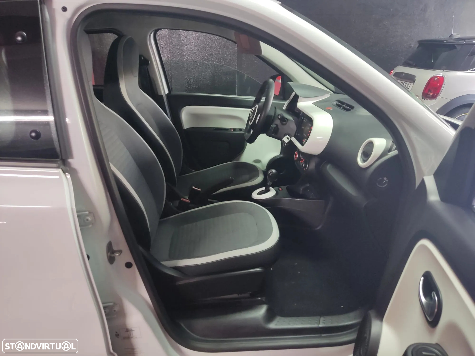 Renault Twingo E-Tech. 22 Techno - 4