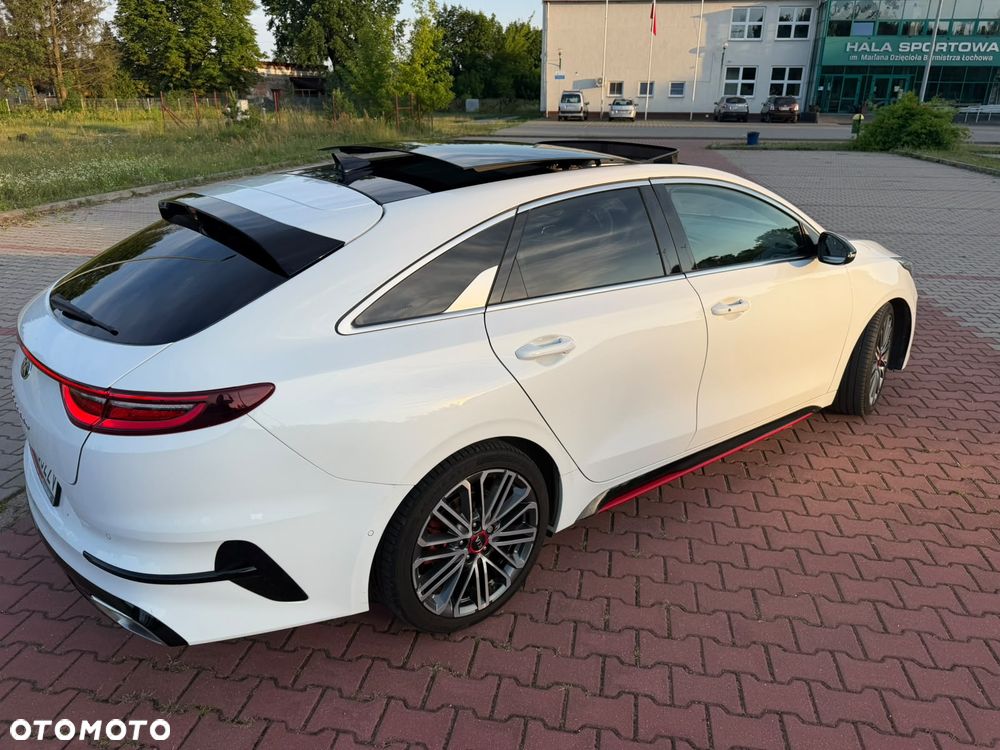 Kia ProCeed - 19