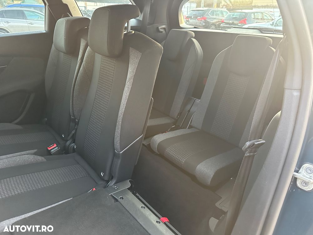 Peugeot 5008 1.5 BlueHDI s&s EAT8 Active - 19