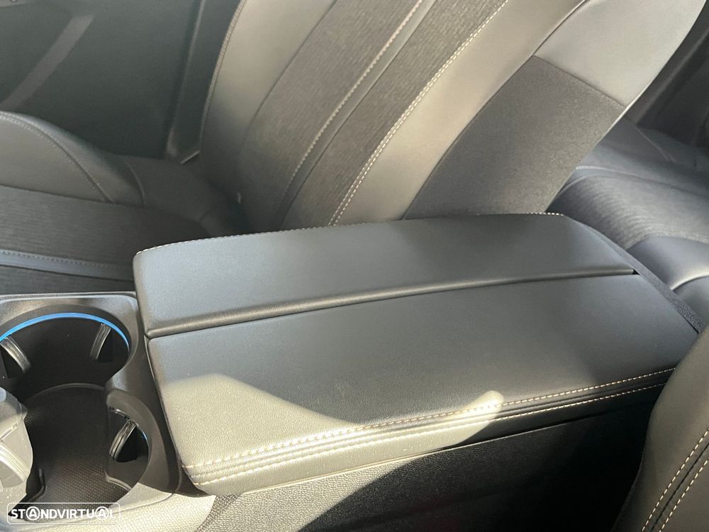 Peugeot 3008 1.5 BlueHDi GT EAT8 - 32