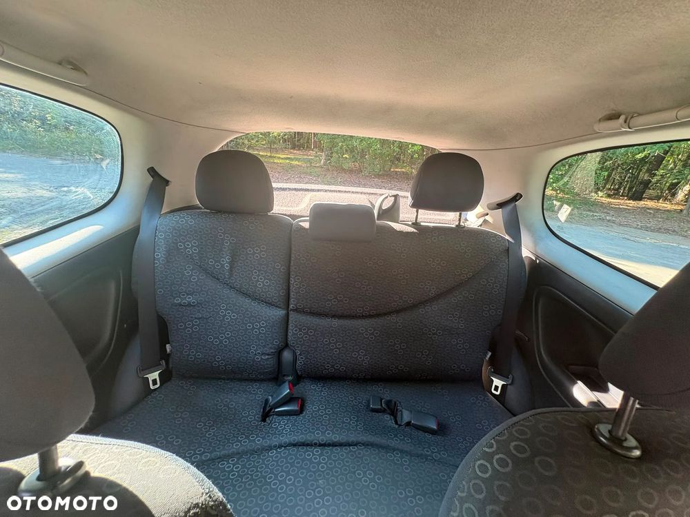 Toyota Yaris - 21