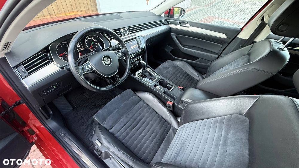 Volkswagen Passat 2.0 TDI SCR DSG 4Motion Business - 10