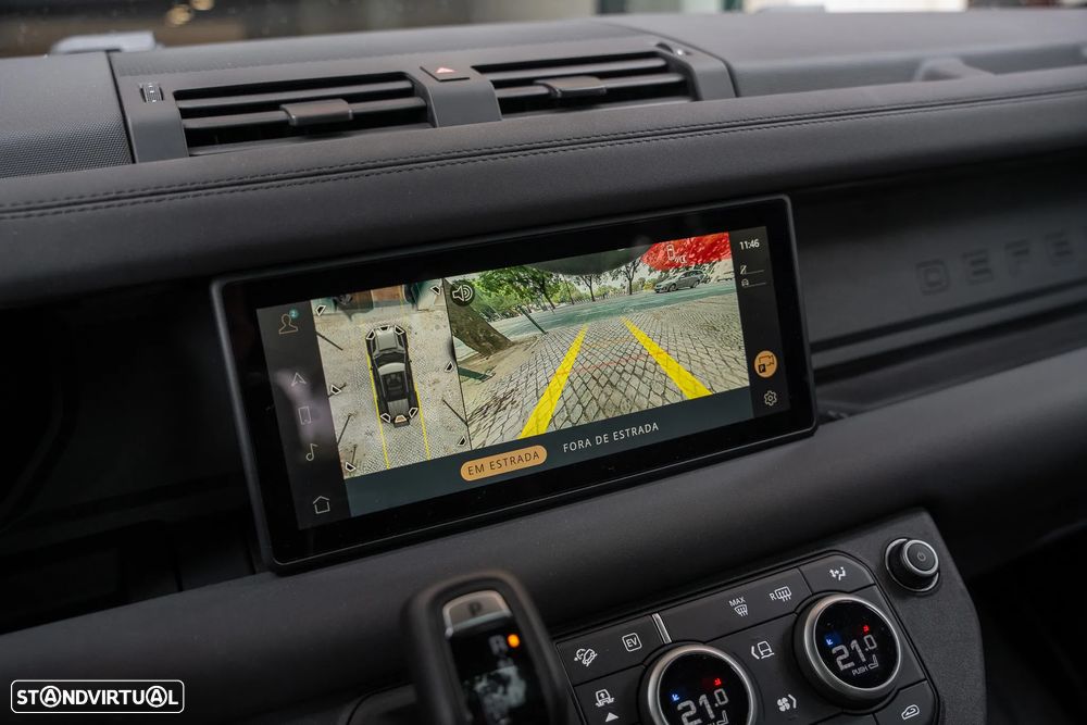 Land Rover Defender 2.0 P400e 110 AWD - 23