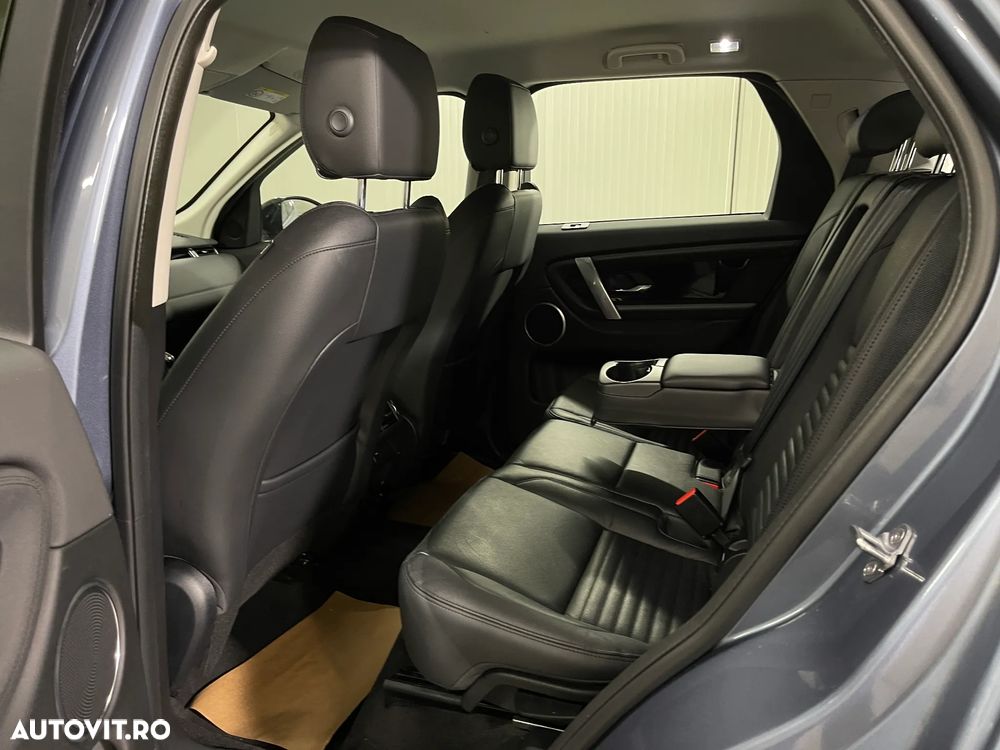 Land Rover Discovery Sport - 11