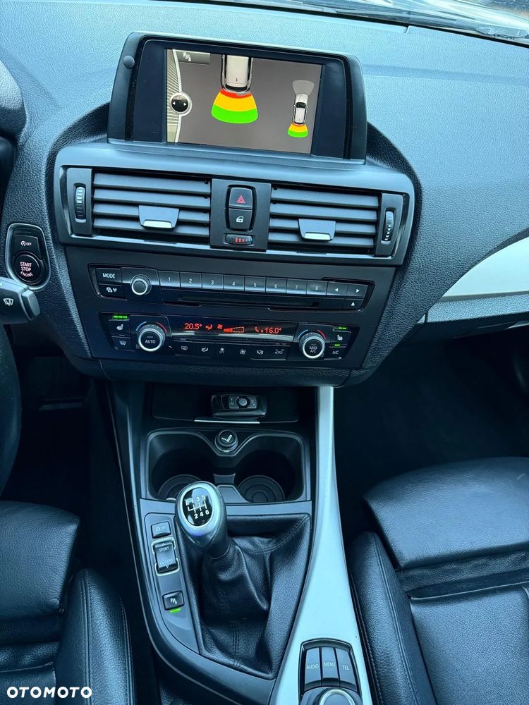 BMW Seria 1 120d Sport Line - 10