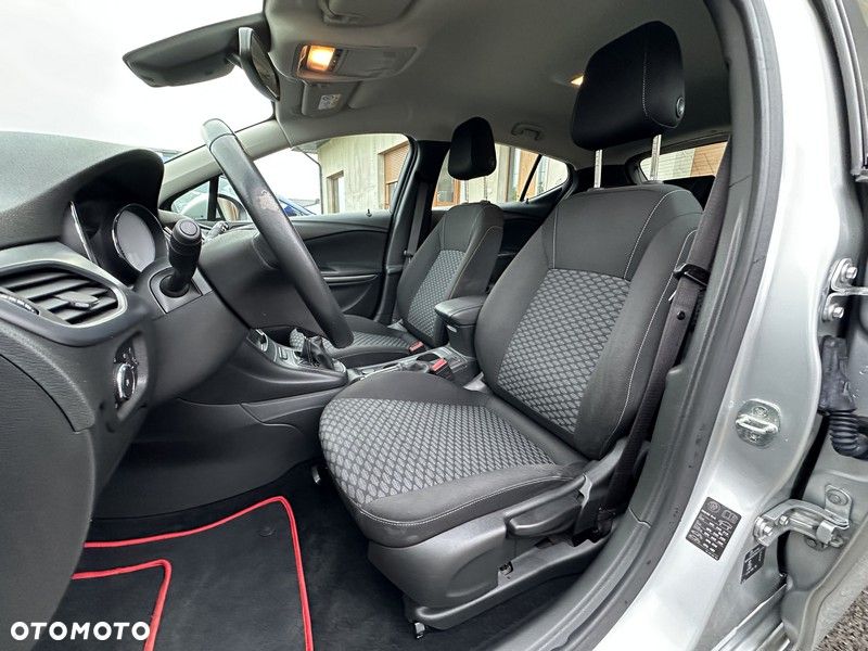 Opel Astra 1.2 T Elegance S&S - 18