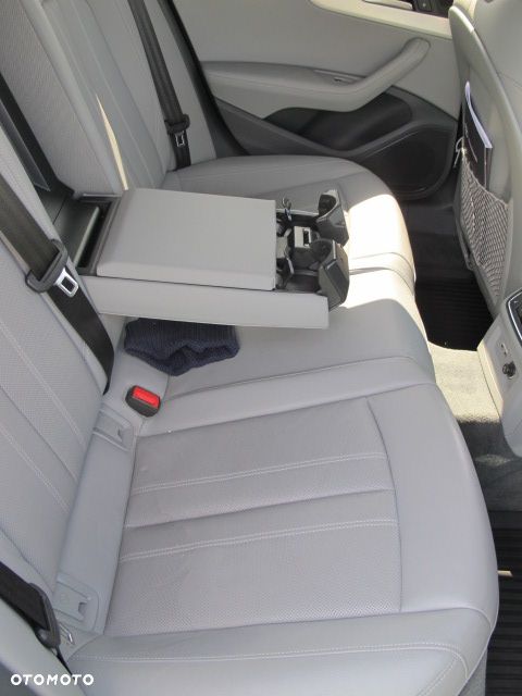 Audi A4 Limousine 45 TFSI quattro S tronic S line - 11