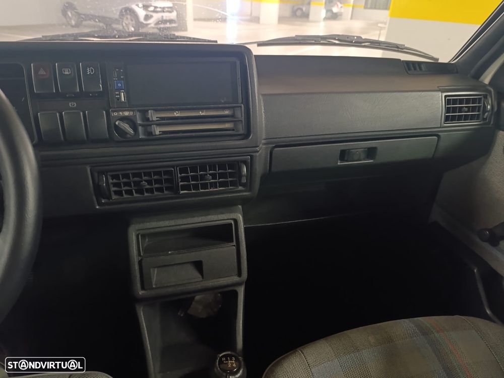 VW Golf 1.3 GL - 17
