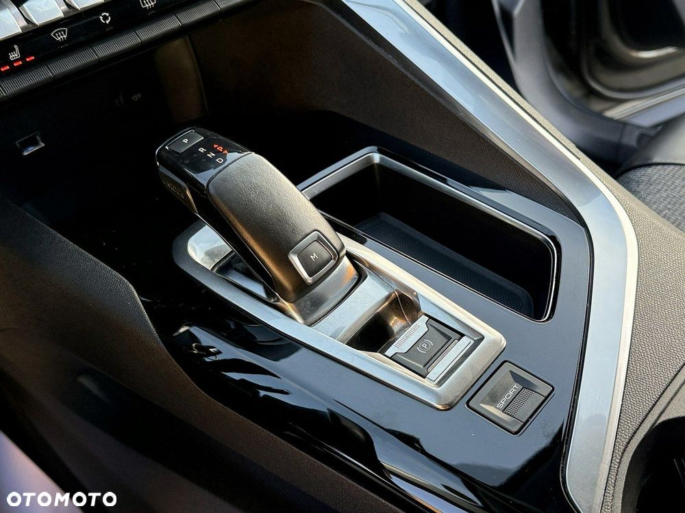 Peugeot 3008 1.5 BlueHDi Allure Pack S&S EAT8 - 8