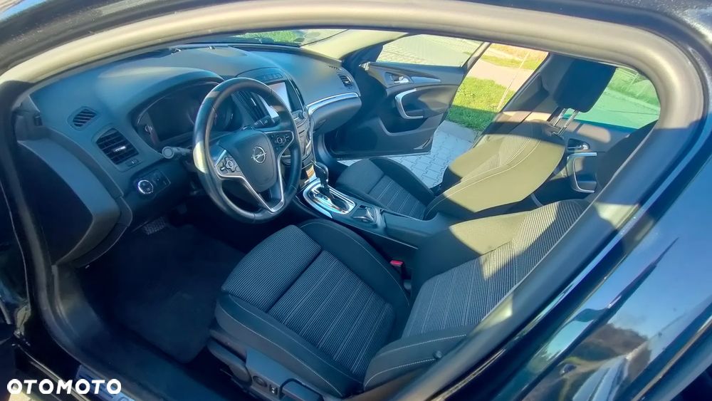 Opel Insignia - 15