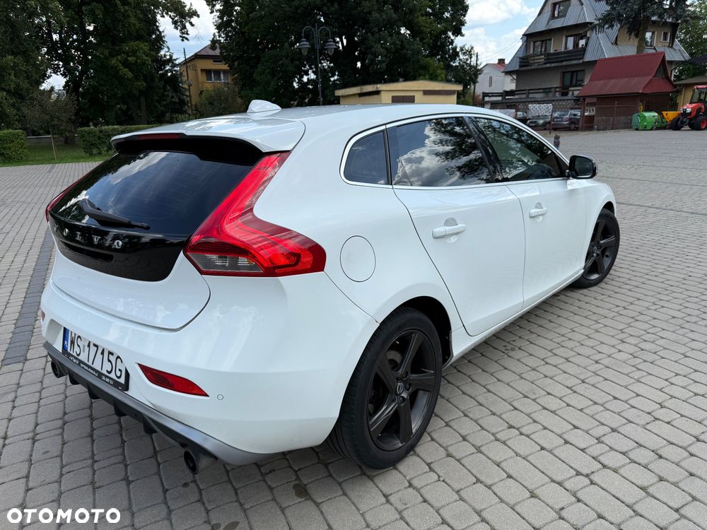 Volvo V40 D2 R-Design Summum - 17