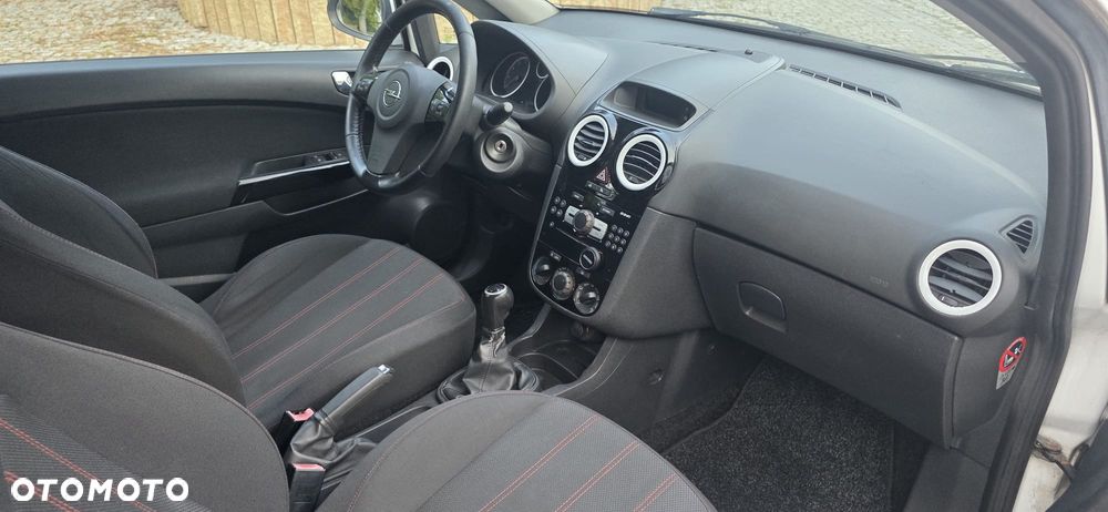 Opel Corsa 1.4 16V Color Edition - 14