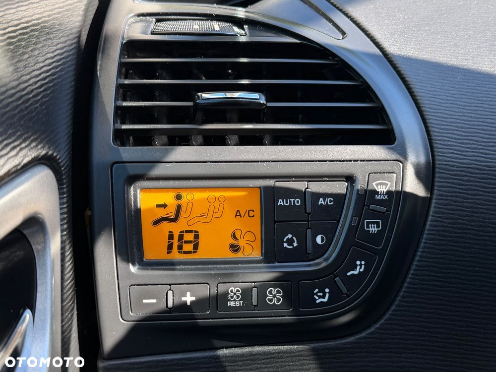 Citroën C4 Picasso - 18