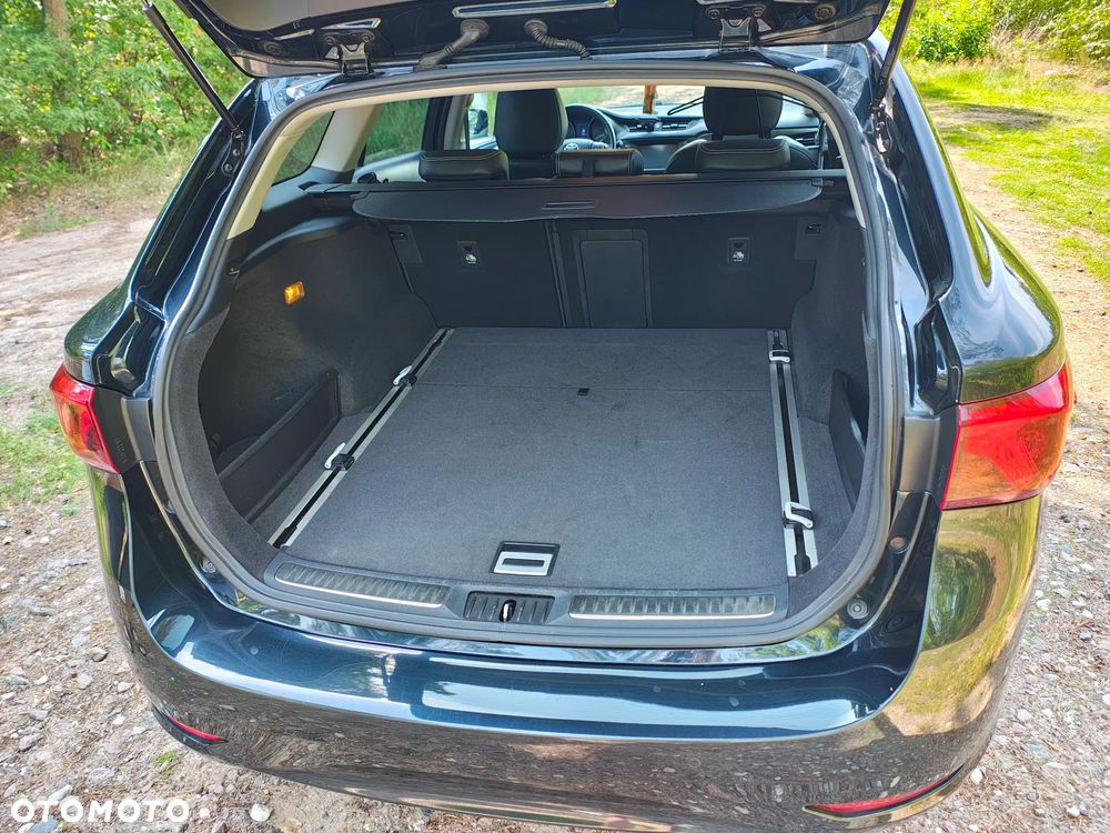 Toyota Avensis 2.0 Premium MS - 6