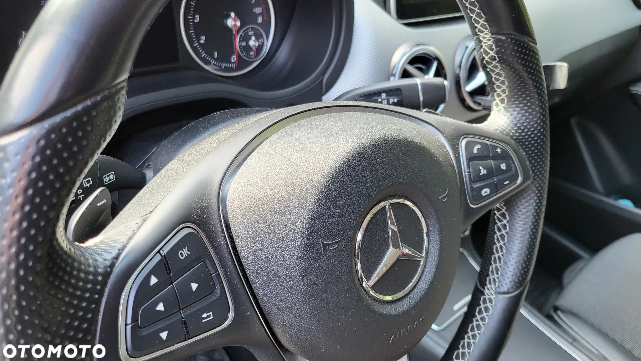 Mercedes-Benz Klasa B 220 4-Matic Urban - 28