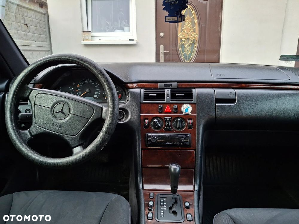 Mercedes-Benz Klasa E - 5