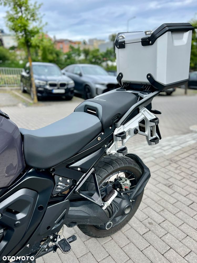 BMW R - 8