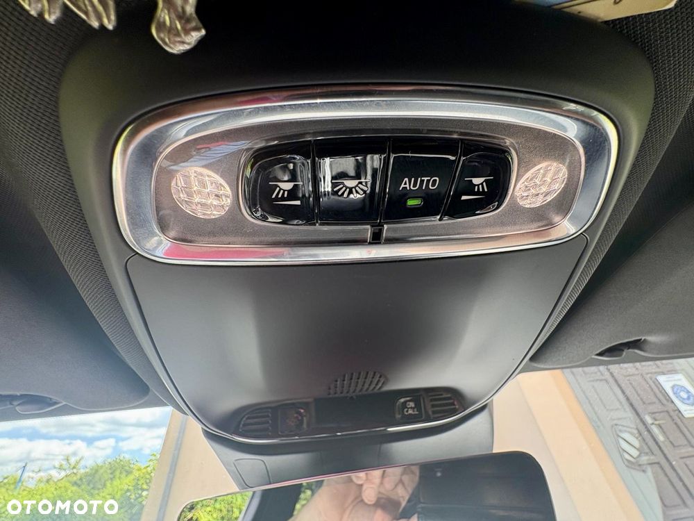 Volvo S60 B4 B R-Design - 7
