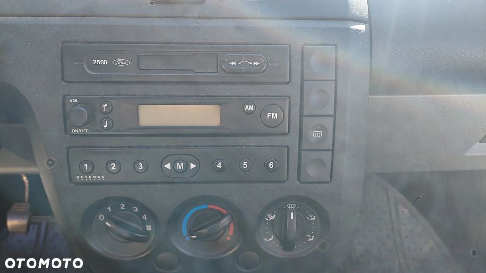 Ford Fiesta 1.3 - 6