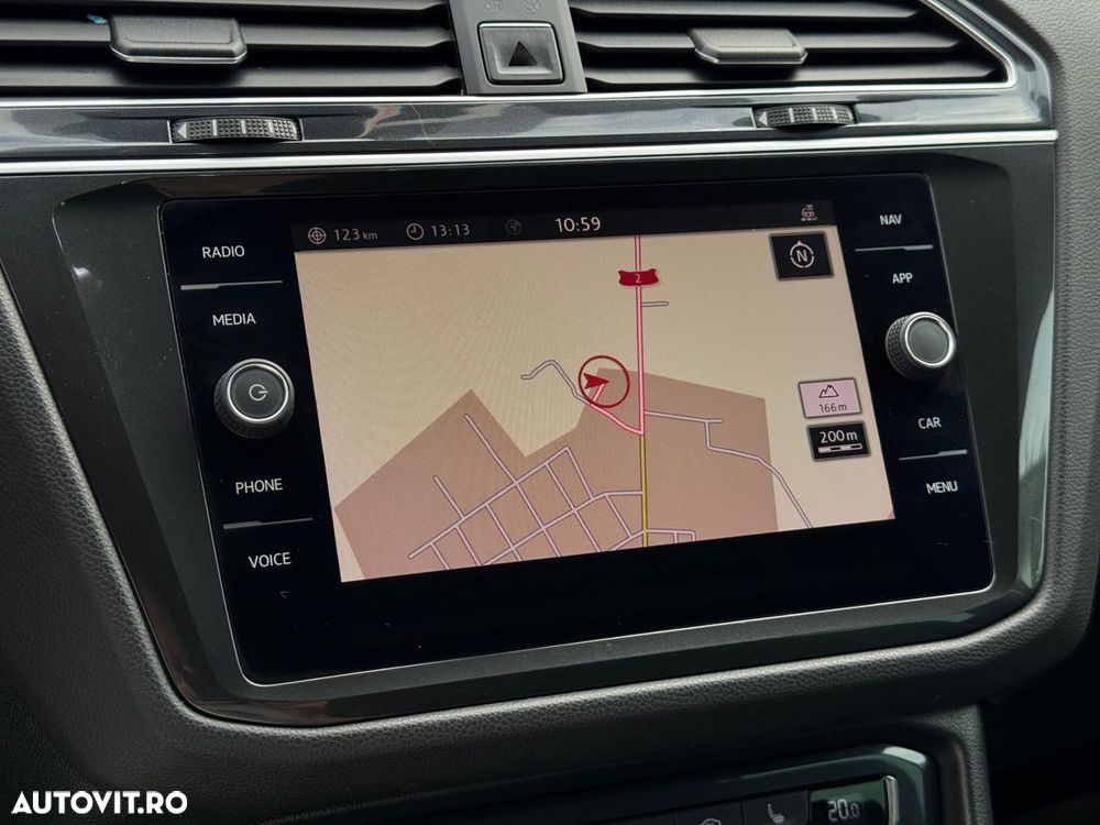 VOLKSWAGEN Tiguan 2018 — imagine 31