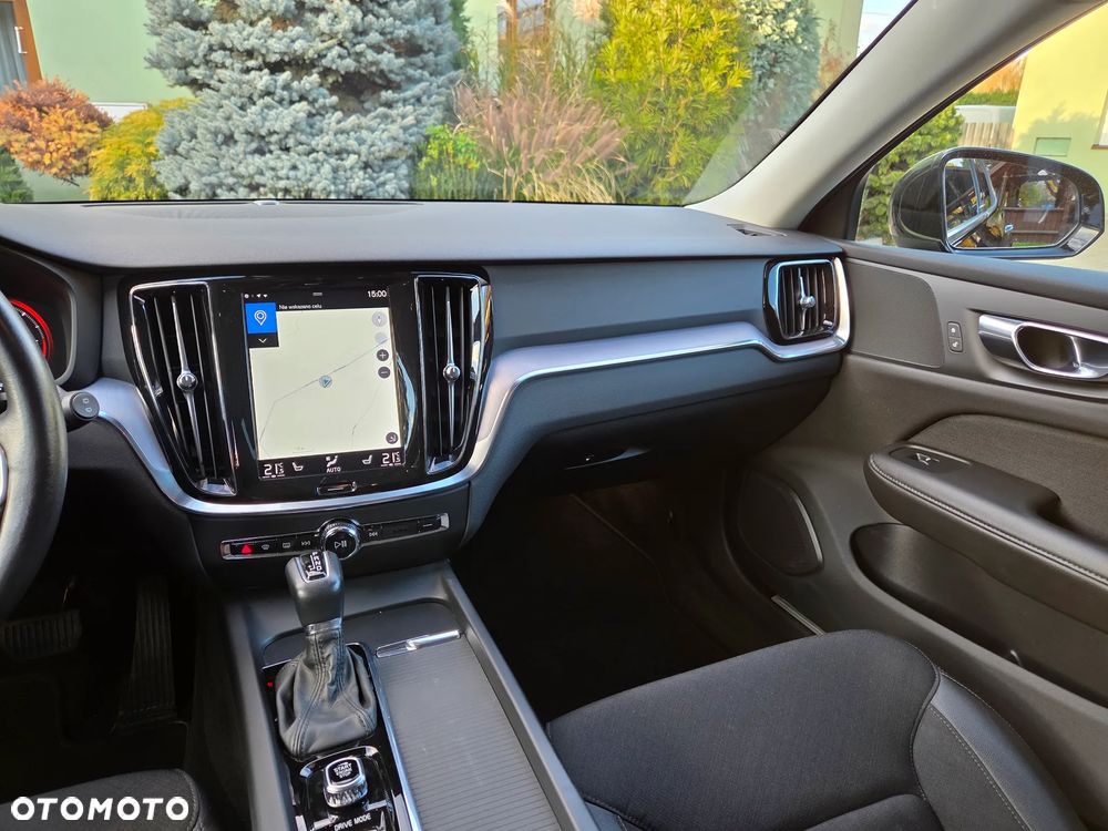 Volvo V60 D4 Geartronic Momentum Pro - 34