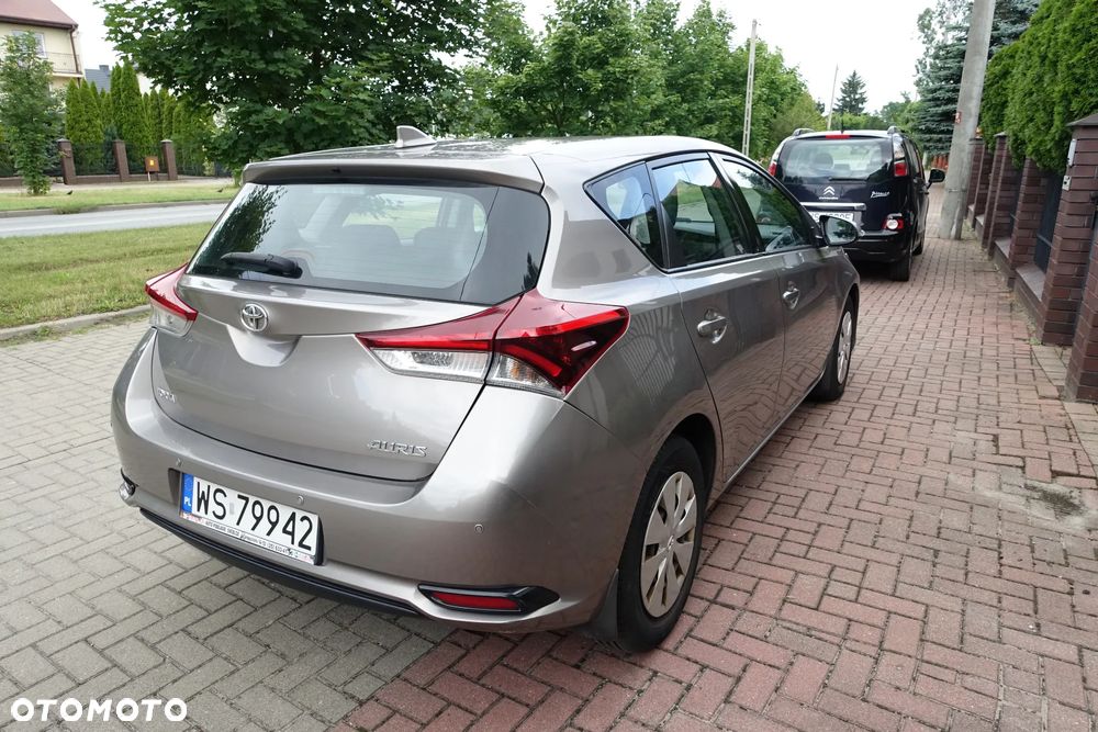 Toyota Auris 1.33 VVT-i Active - 12