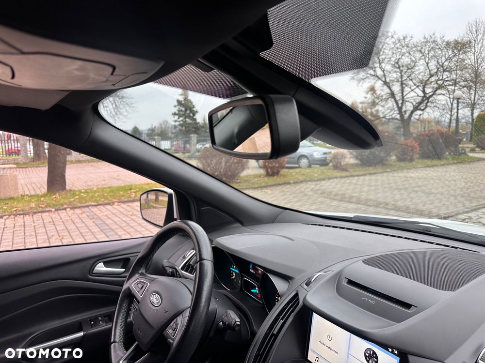 Ford Kuga 2.0 TDCi 4x4 ST-Line - 31