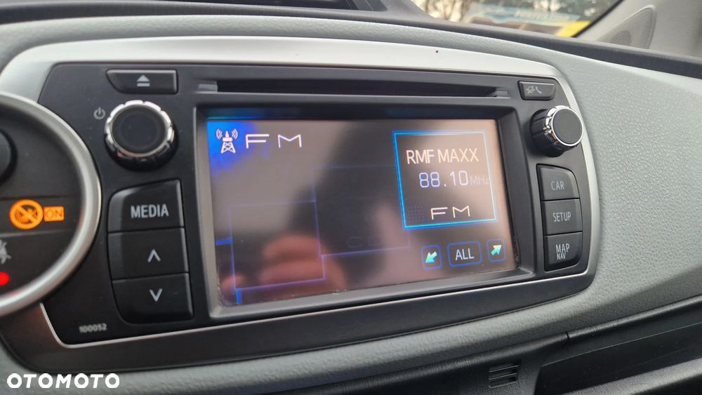 Toyota Yaris 1.5 VVT-i Selection - 12