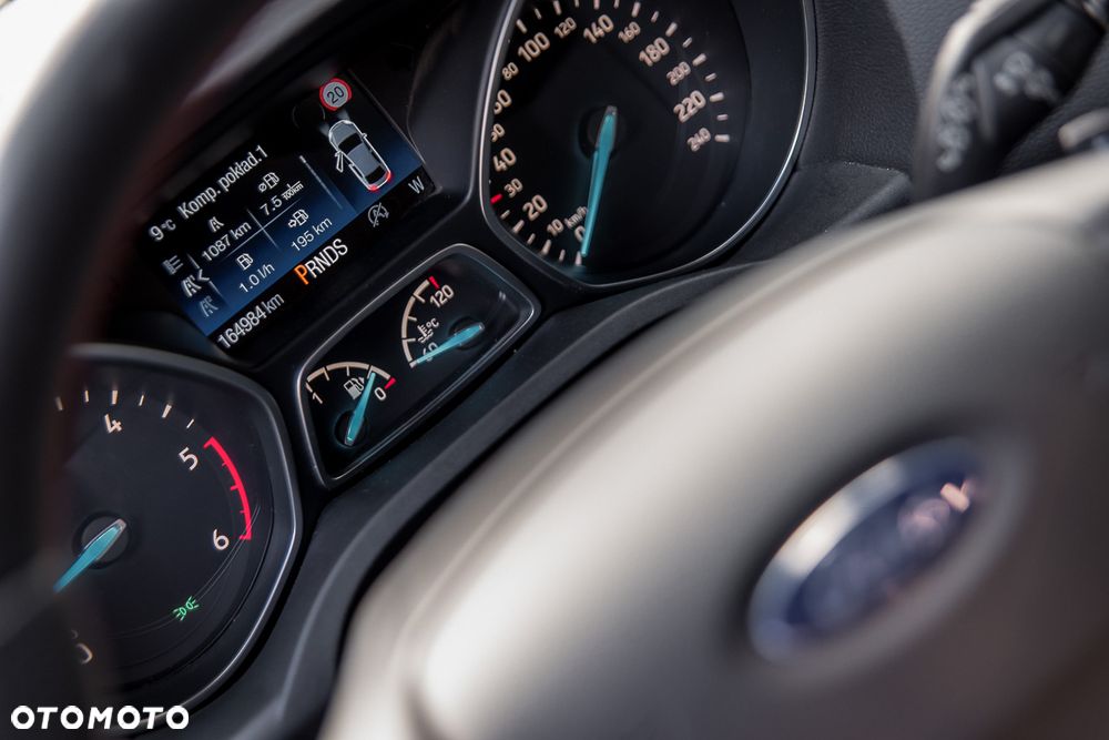 Ford Kuga 2.0 TDCi FWD ST-Line - 23