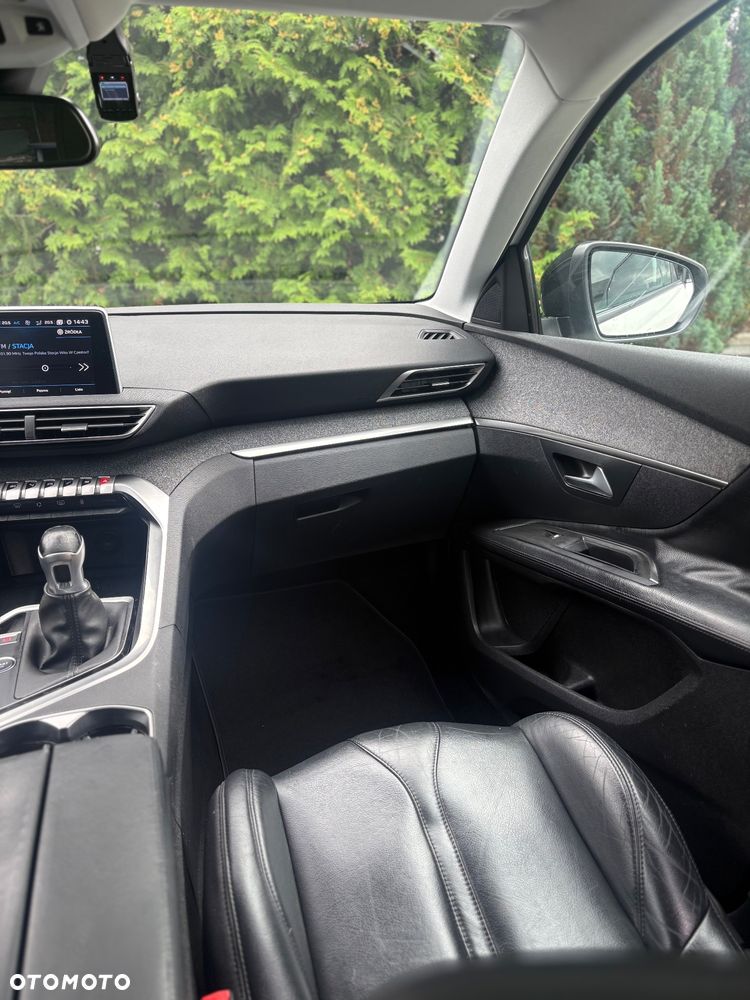 Peugeot 3008 PureTech 130 Stop & Start GPF Allure Business-Paket - 29