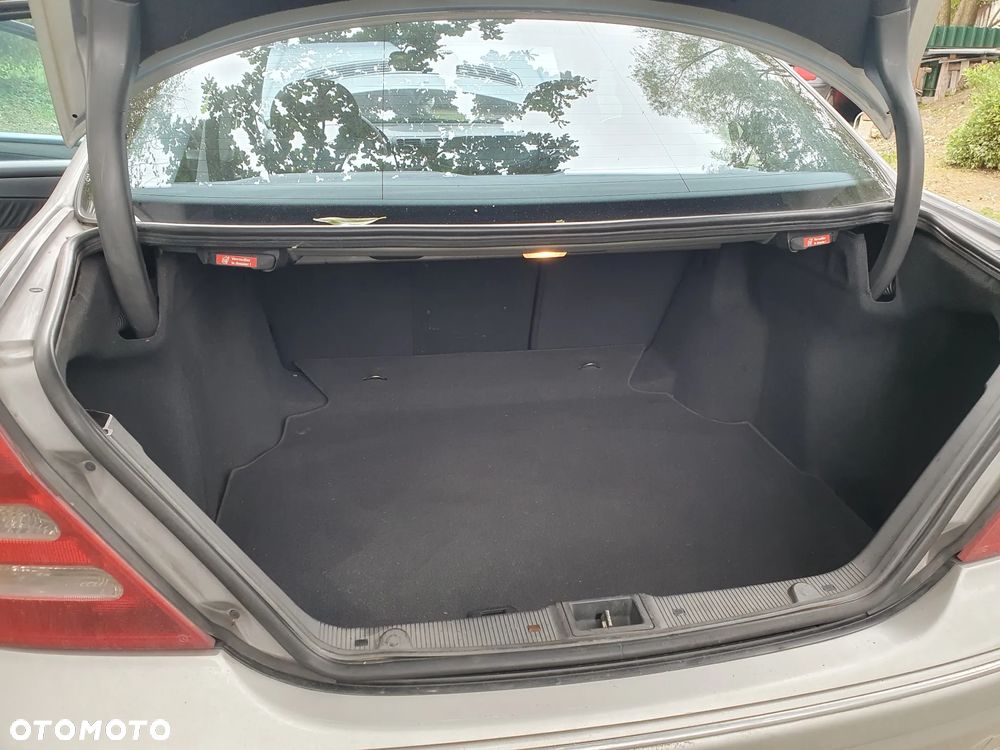 Mercedes-Benz Klasa C 270 CDI Avantgarde - 11