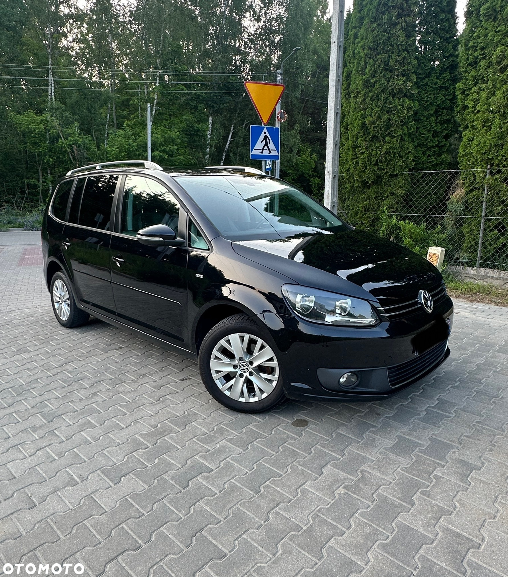 Volkswagen Touran 1.2 TSI BlueMot Comfortline - 11